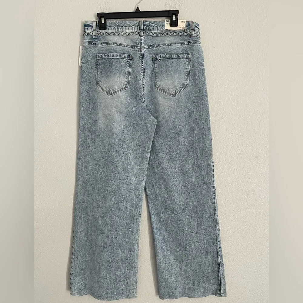 Kensie Light Blue Flare Jeans Retro Luxe Stretch Color: Stone Wash Size: 14/32
